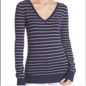 NWOT Abound striped v neck sweater.